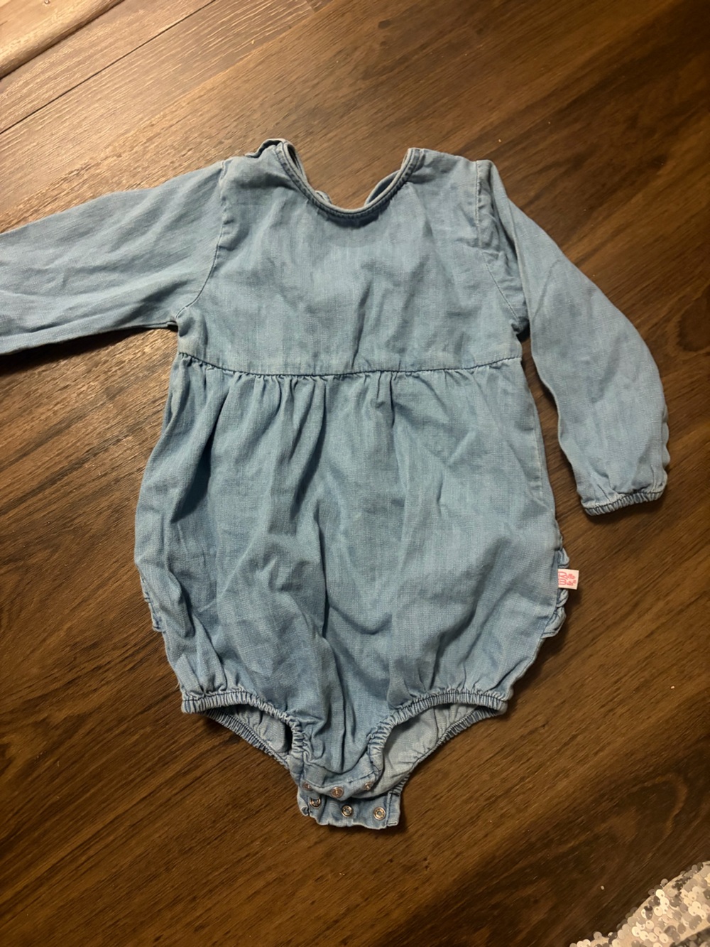 Ruffle Butts Light Blue Ruffle Front Baby/Toddler Romper size 2T - Picture 2 of 2
